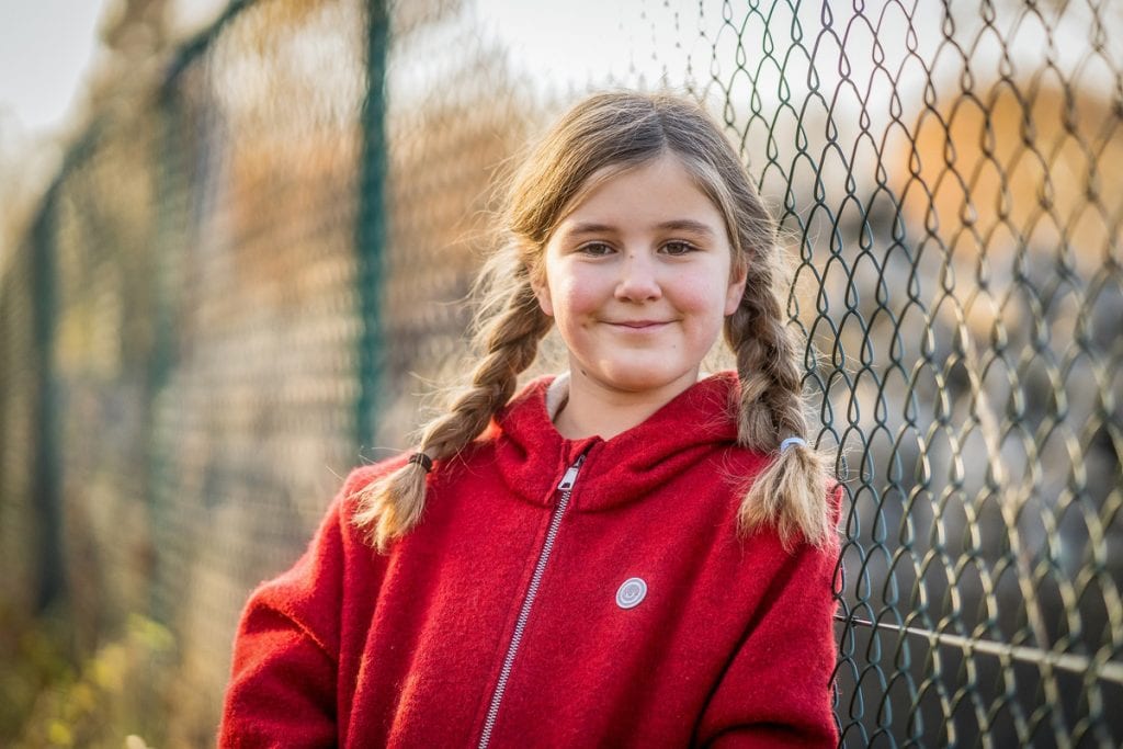 Kinderfotograf Frankfurt - Mädchen mit Zöpfen